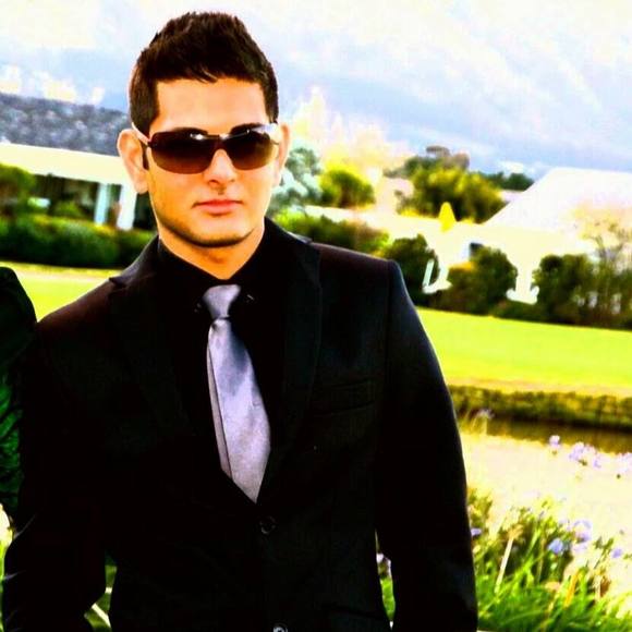 Meet your Posher, Alex - Picture 1 of 1